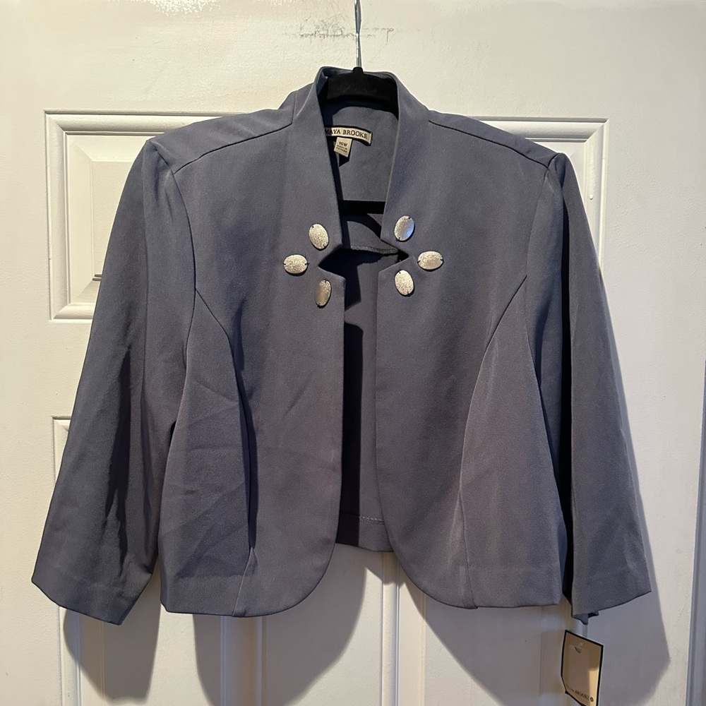 Maya Brooke Chic Women's Blazer with Unique Button Design